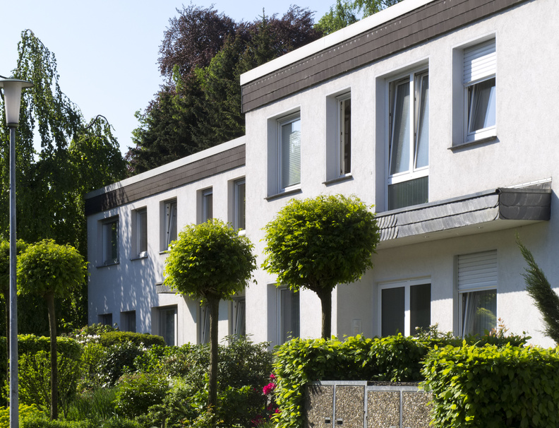 Mehrfamilienhaus der 70er jahre